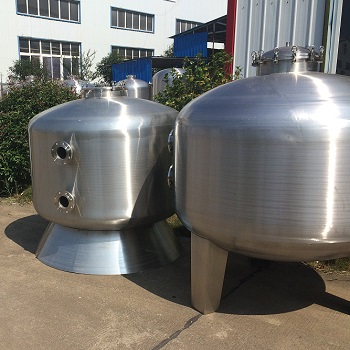專業(yè)生產(chǎn)泳池過(guò)濾沙缸廠家直銷